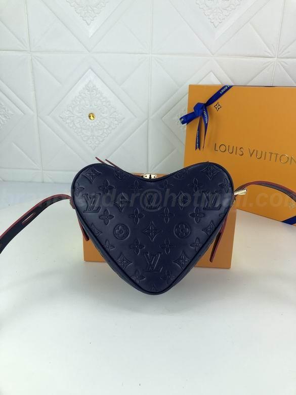 Louis Vuitton Handbags 135